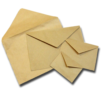 Конверт из крафт-бумаги треугольный